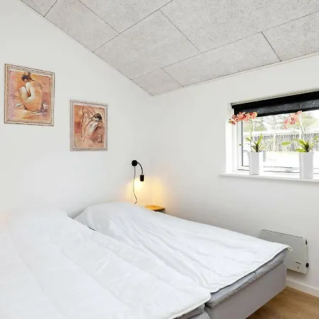 10 Person In Logstor-by Traum * Trend