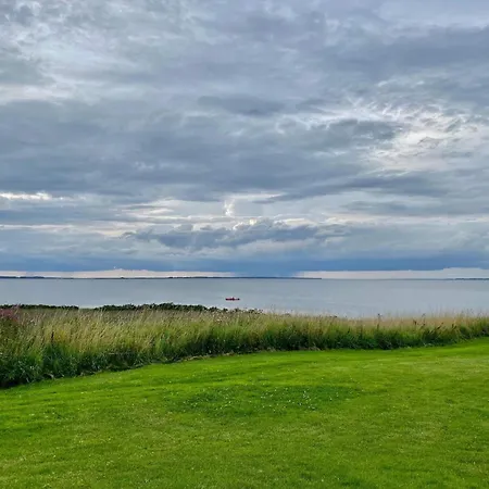 10 Person In Logstor-by Traum * Trend