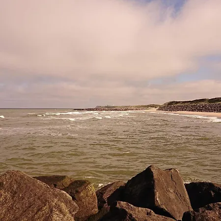 10 Person In Logstor-by Traum *